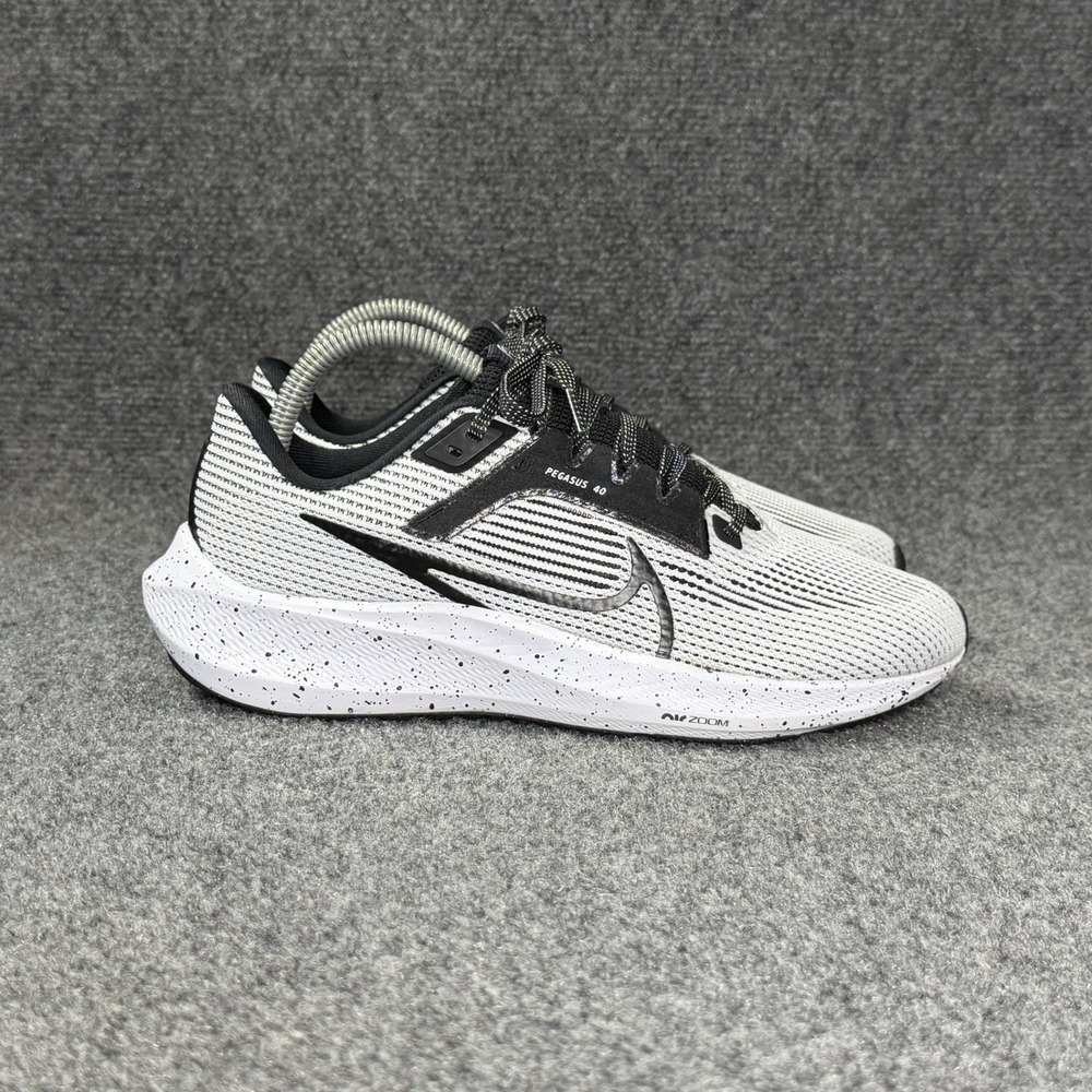 Nike Air Zoom Pegasus 40 Running Shoes Women's 7.5 White Black Athletic Sneakers